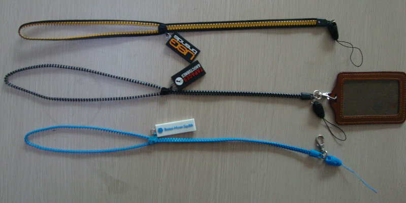 zipper lanyard